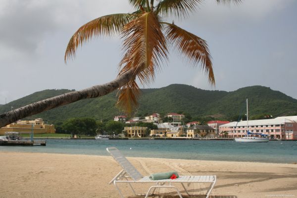 Hotel on the Cay (Altona)